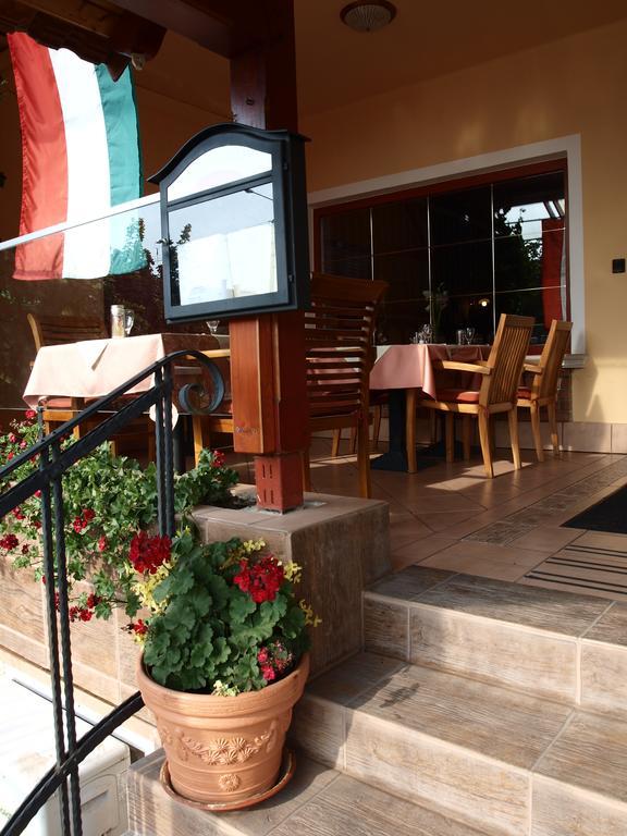 Angela Panzio Bed & Breakfast Berettyóújfalu Exterior foto