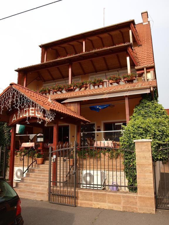 Angela Panzio Bed & Breakfast Berettyóújfalu Exterior foto